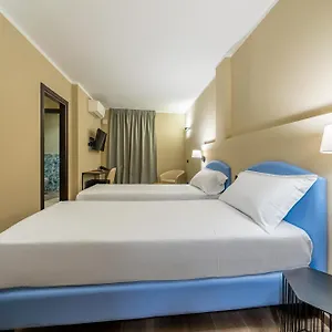 4* Motel Charlie