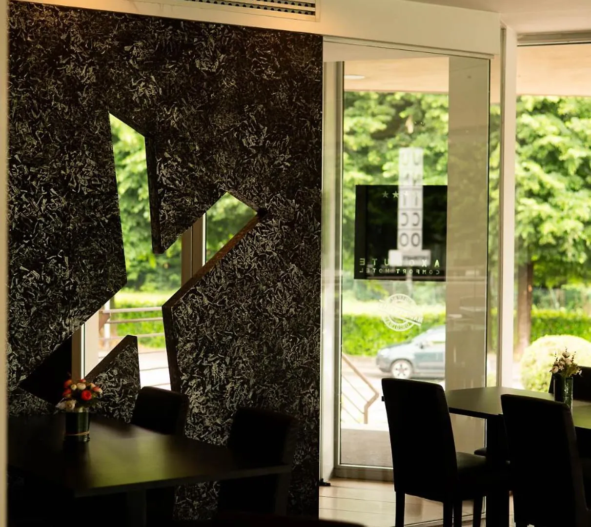 Axolute Comfort Hotel Como Канту