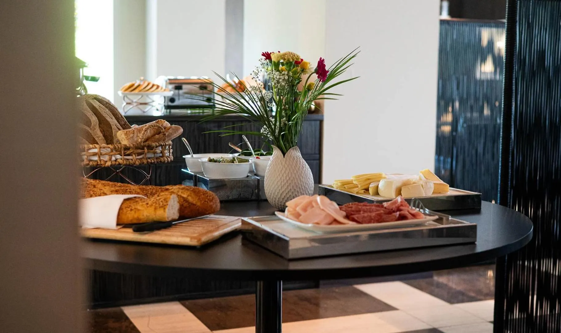 Axolute Comfort Hotel Como Канту