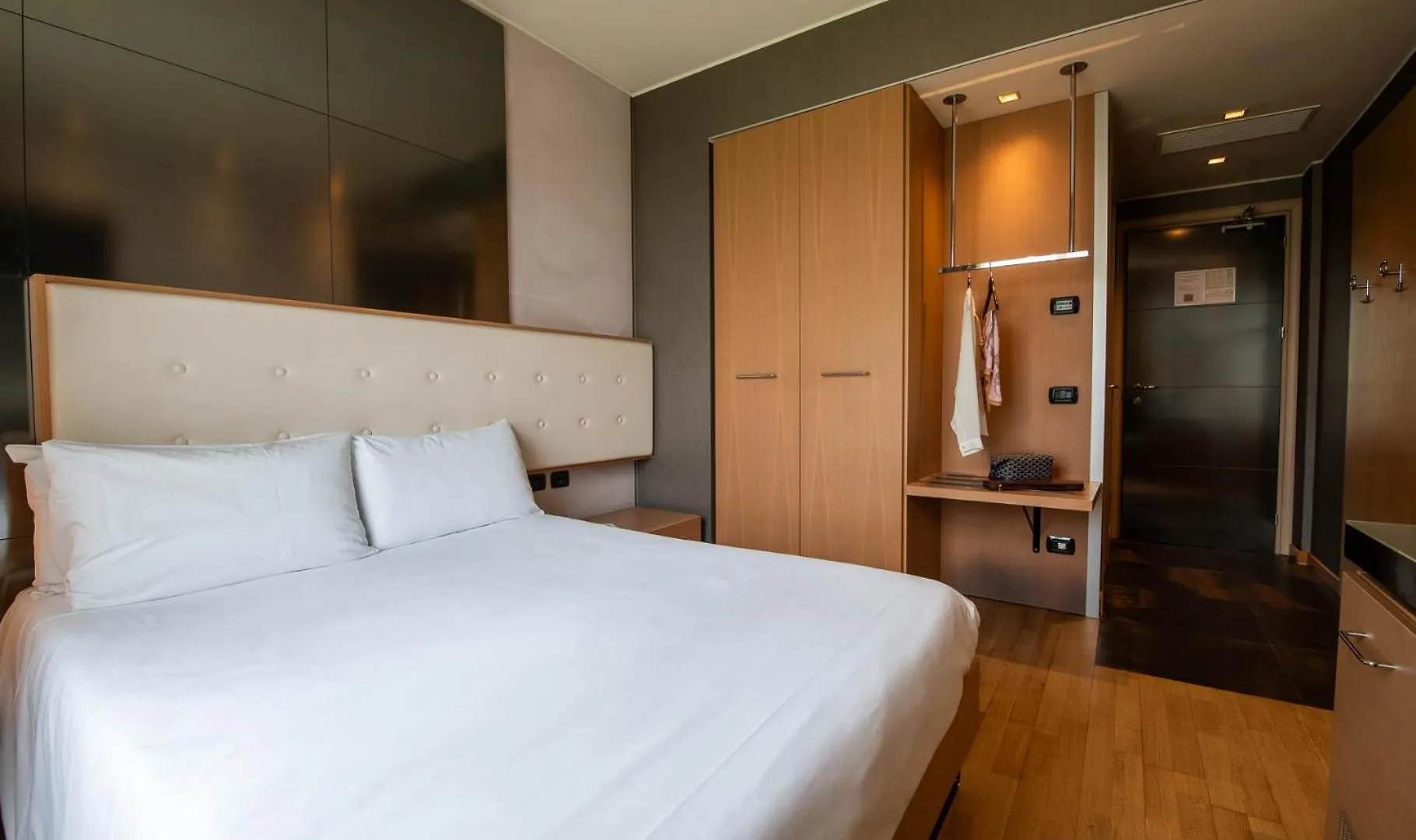 Axolute Comfort Hotel Como Cantù