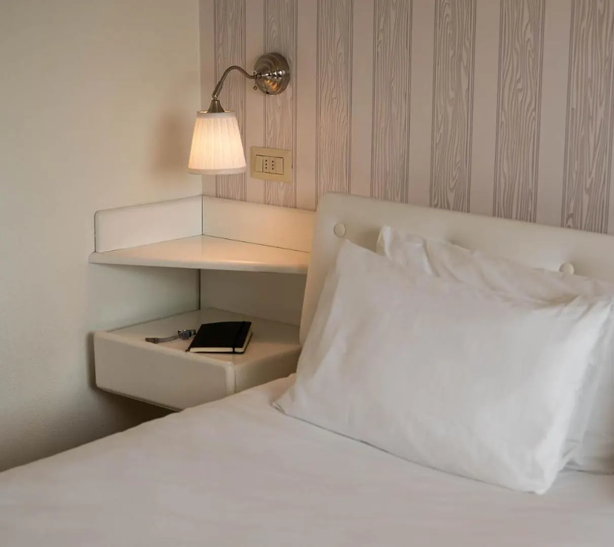 Axolute Comfort Hotel Como Cantù Itália